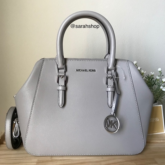 Michael Kors Handbags - 🌼Michael Kors Purse